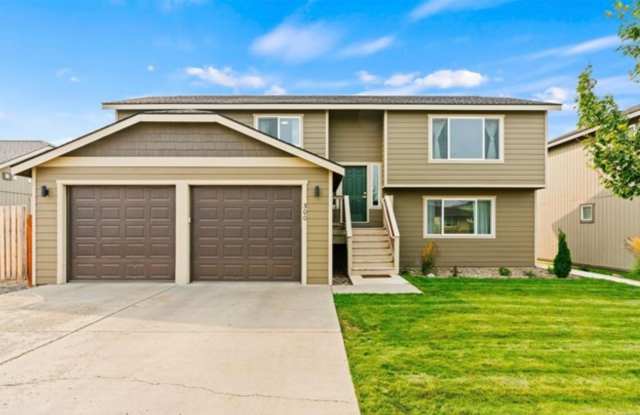 Newly Renovated  Ready to Impress!