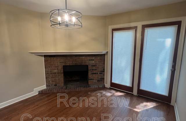 697 S Belvedere Blvd