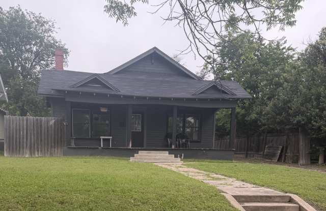 3007 Parrott Avenue - 1