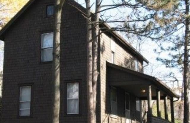 421 Blakely Ct - 421 Blakely Court, Ann Arbor, MI 48104