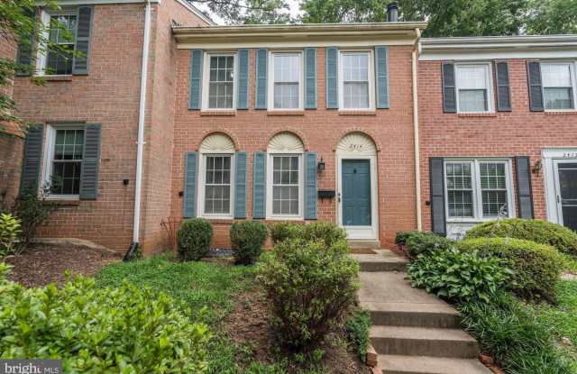 2414 ANSDEL COURT