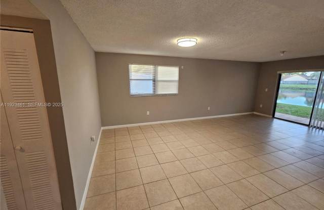 9987 NOB HILL LN #9987 SUNRISE, FL 3335