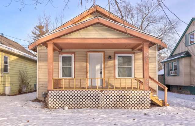 Photo of For Rent – Updated 2 Bedroom, 1 Bath Home