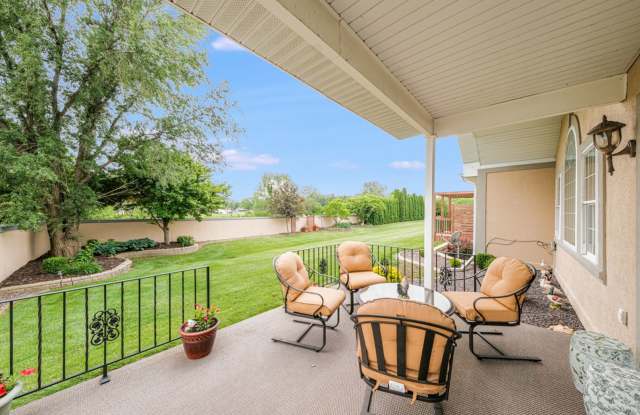 3 Bed, 3 Bath Condo for Rent – Available August 10th