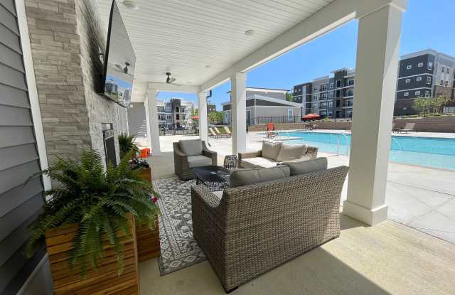 Tuscany con Terrazza | 1 Bed 1 Bath | 773 sf