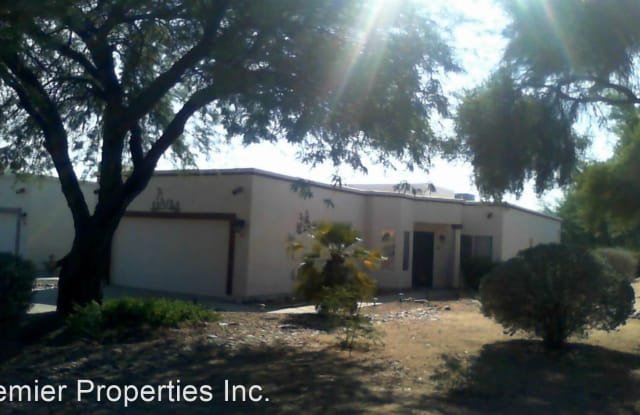 617 W Via Rosaldo - 617 W via Rosaldo, Green Valley, AZ 85614