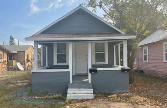 Fully remodeled 1 bedroom/ 1 bath cottage home with bonus room - 2024 12th Avenue South, St. Petersburg, FL 33712