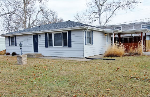 2200 Northview Drive - 2200 Northview Drive, Manhattan, KS 66502