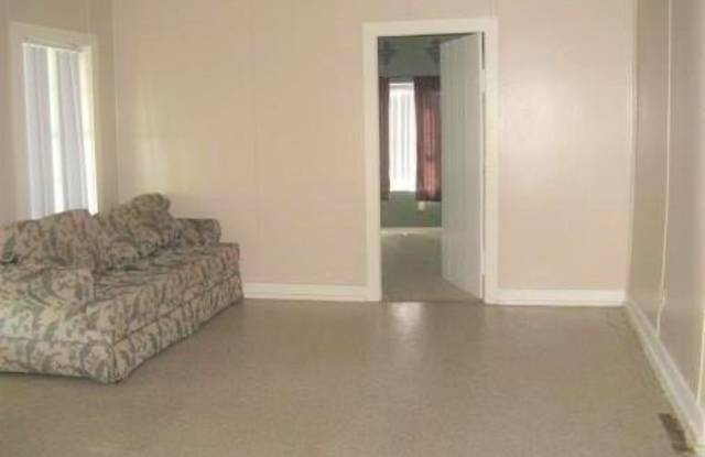 14518 Villa Marie Isabel