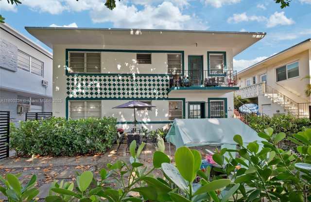 Photo of 934 Meridian Ave