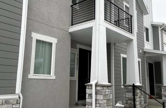 Beautiful 3 Bed 2 Bath Townhome in Bluffdale
