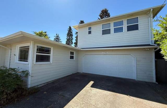 1740 Glen Creek Rd NW