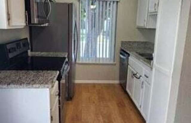 Sharp Thousand Oaks Ground Unit Condo Fully Remodeled