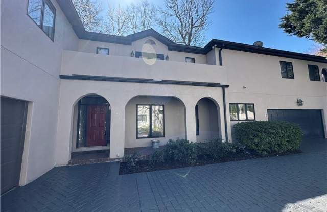 3491 Roswell Road NE