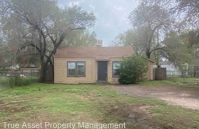 2313 25th St - 2313 25th Street, Lubbock, TX 79411