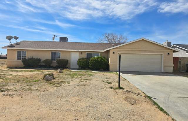 Beautifully Remodeled 3 Bedroom Home in California City!