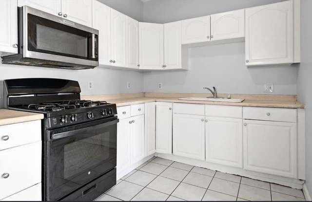 61 Shurtleff St unit: 4