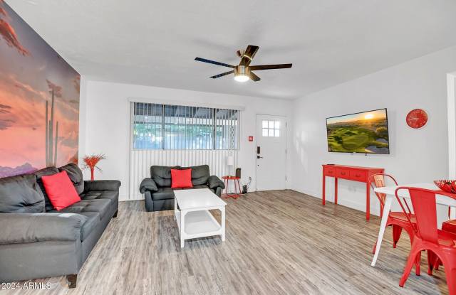 7832 E Heatherbrae Avenue unit: C