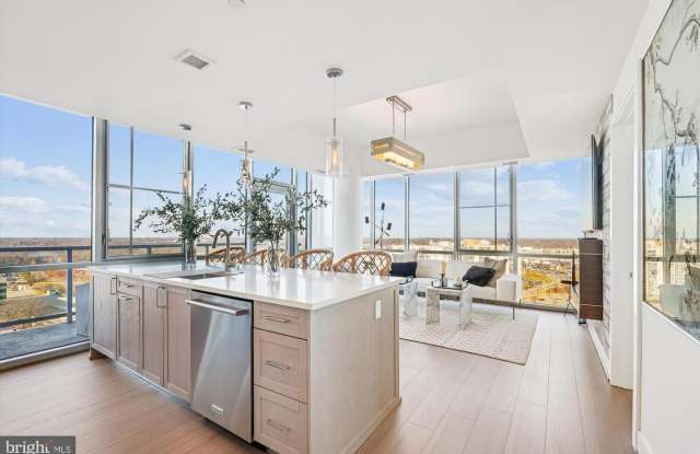 Photo of 930 ROSE #1905