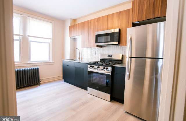 Photo of 5446 W BERKS Street