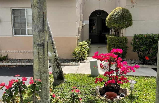 Photo of 11740 SW 19th St