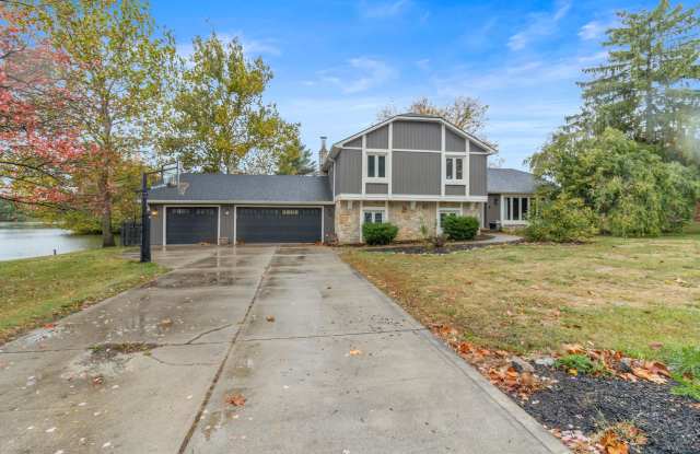 Photo of 733 East Greyhound Pass