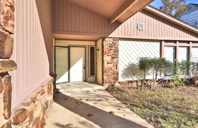 2208 West Memphis Street