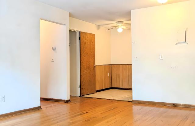 1490 County Road B East - 302