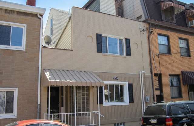 Luxury College Rental - South Side Flats
