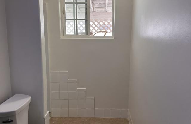 13923 Chadron Avenue