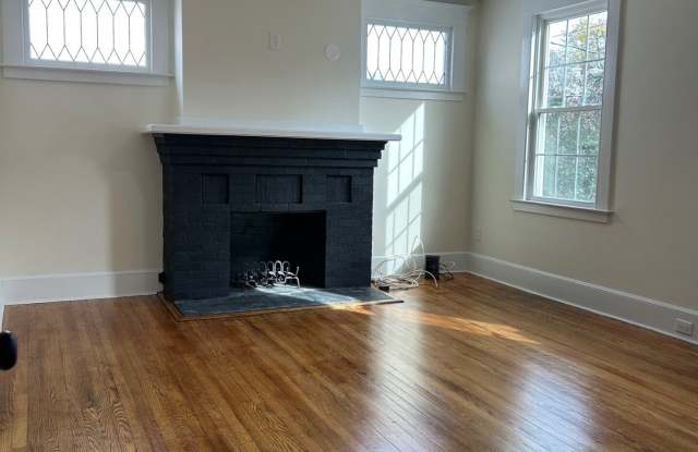 Photo of 592 Third Avenue