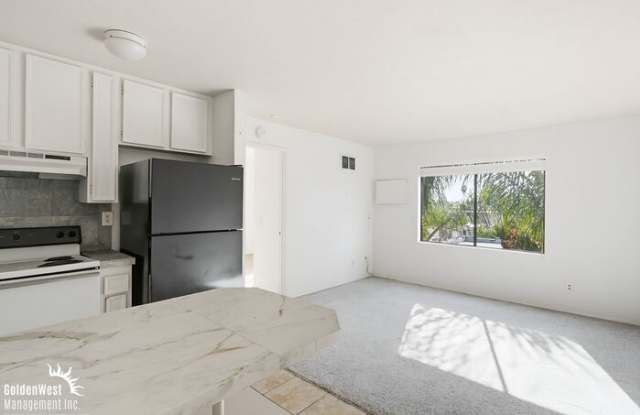 4219 Illinois Street