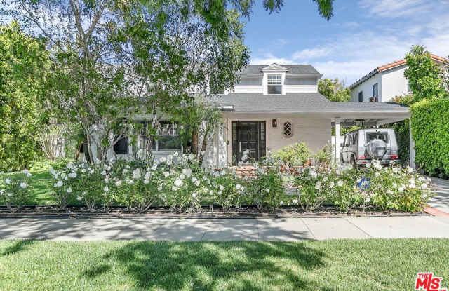328 El Camino Dr