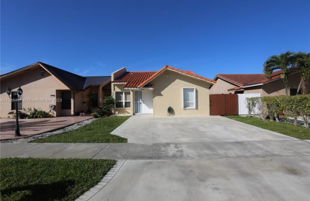 1104 SW 118th Ct - 1104 Southwest 118th Court, Tamiami, FL 33184