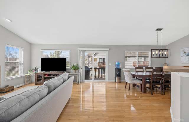 2983 Saganashkee Lane