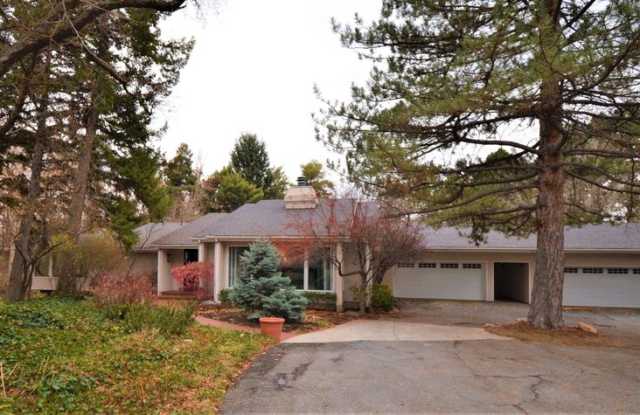 2436 Kentucky Ave