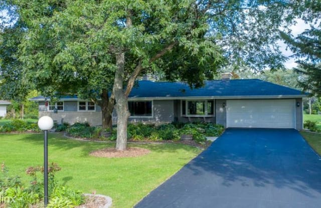 10254 N Sunnycrest Drive - 10254 North Sunnycrest Drive, Mequon, WI 53092