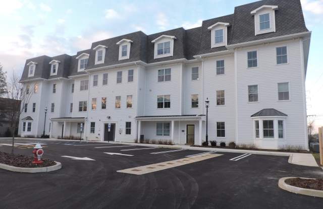 92 Drs James Parker Boulevard unit: 407