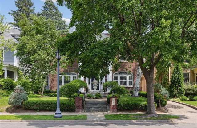 1785 Dupont Avenue S