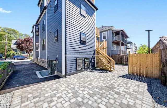 Photo of 70 Stanley Ave.