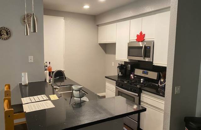 Lakeside Condo Community: Lower 1 Bedroom 1 Bath Condo,