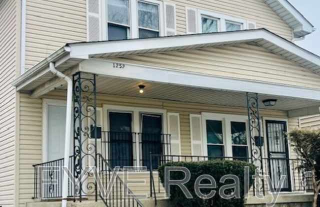 1252 E 23rd Ave