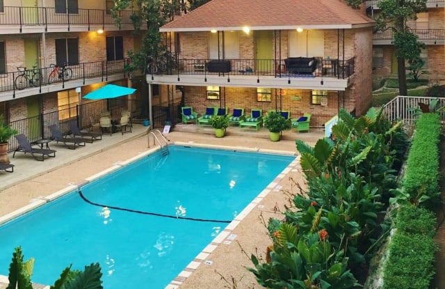 Duval Villa Apartments