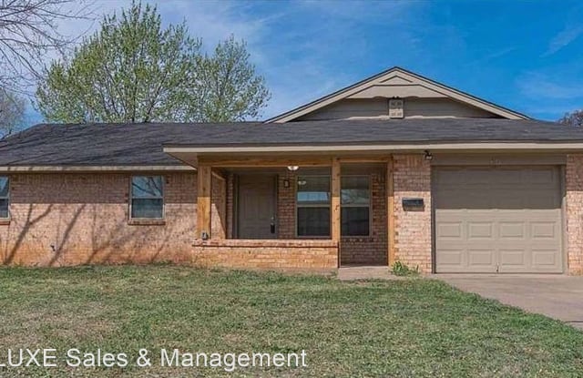 605 Moraine Ave - 605 Moraine Avenue, Midwest City, OK 73130