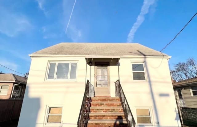 231 Jerome Ave - 231 Jerome Avenue, Staten Island, NY 10305