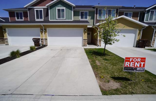 2090 Carson Ave Unit 3