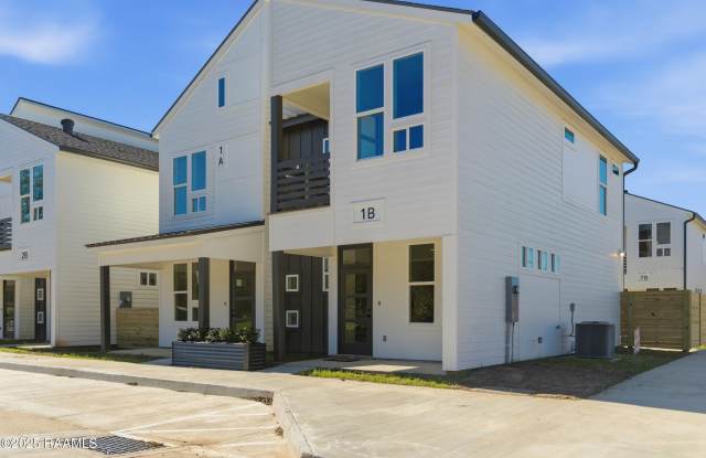 618 S Washington Street