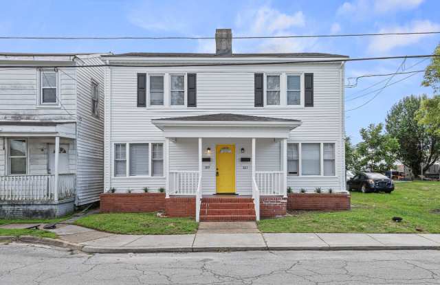 821 Lincoln Street - 1