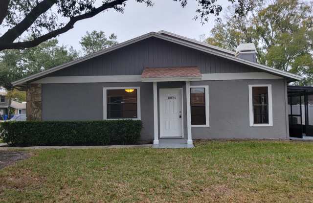 10134 Lake Oak Circle