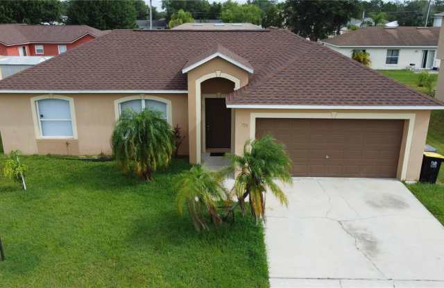 723 PARROT COURT